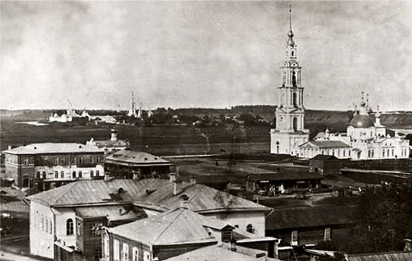 Вид на Николаевский собор и Троицкий монастырь